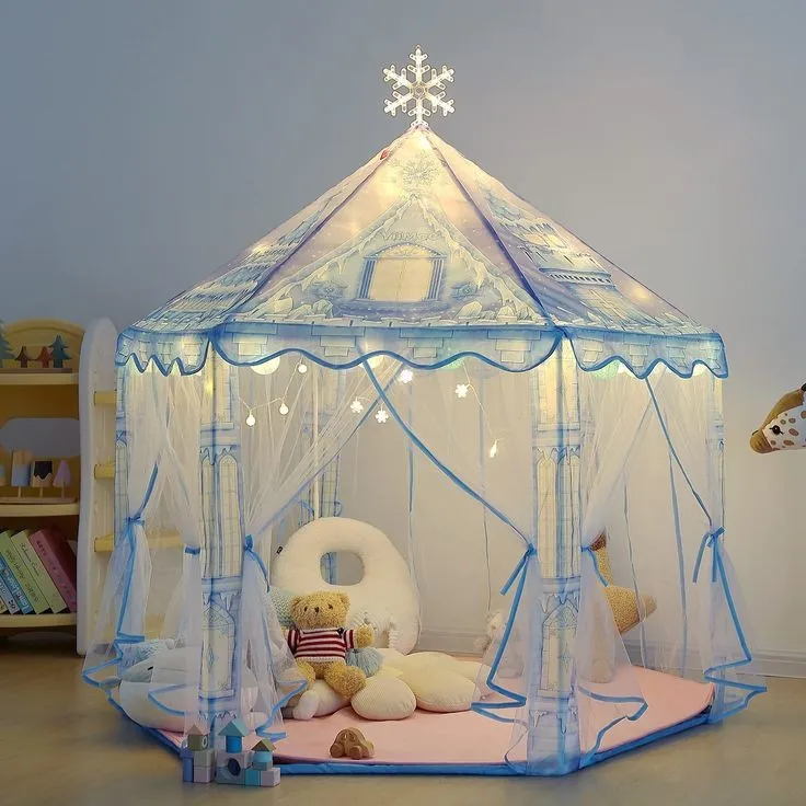 ROYAL CASTLE PLAY TENT